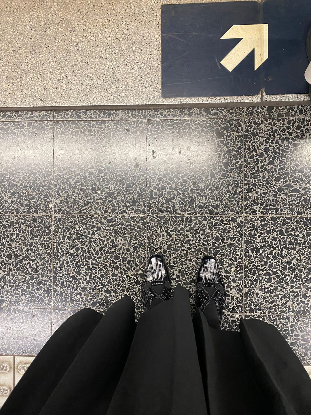 Customer photo review of Chappell 𖤓 Square Toe Hollow Loafers
