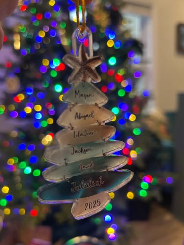 Customer photo review of Personalized Family Sea Glass Christmas Starfish Tree Acrylic Ornament With 1-15 Names And Year Festive Winter Gift For Family