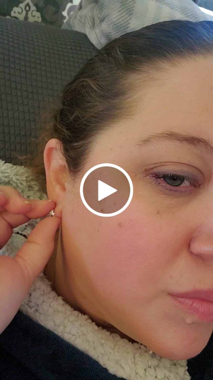 Customer video review of Jovie 18k White Gold Plated 3-Stone Stud Earrings with Swarovski Crystals
