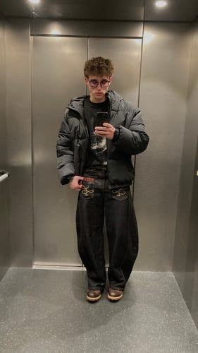 Customer photo review of Omirad Embroidered Pocket Wide-Leg Jeans