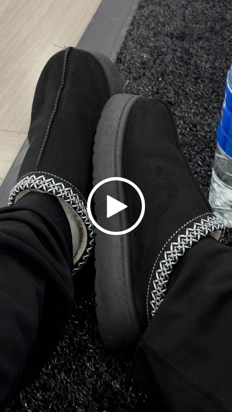 Customer video review of Tazz Slippers