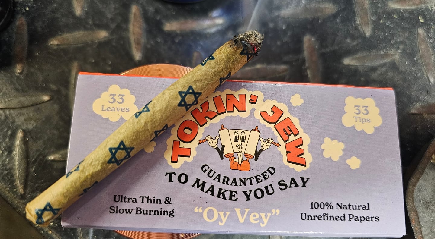 Customer photo review of Free Rolling Papers