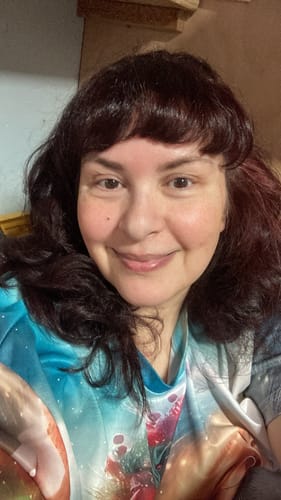 A smiling reviewer happy with the results of the Reindeer Organ Superfood.
