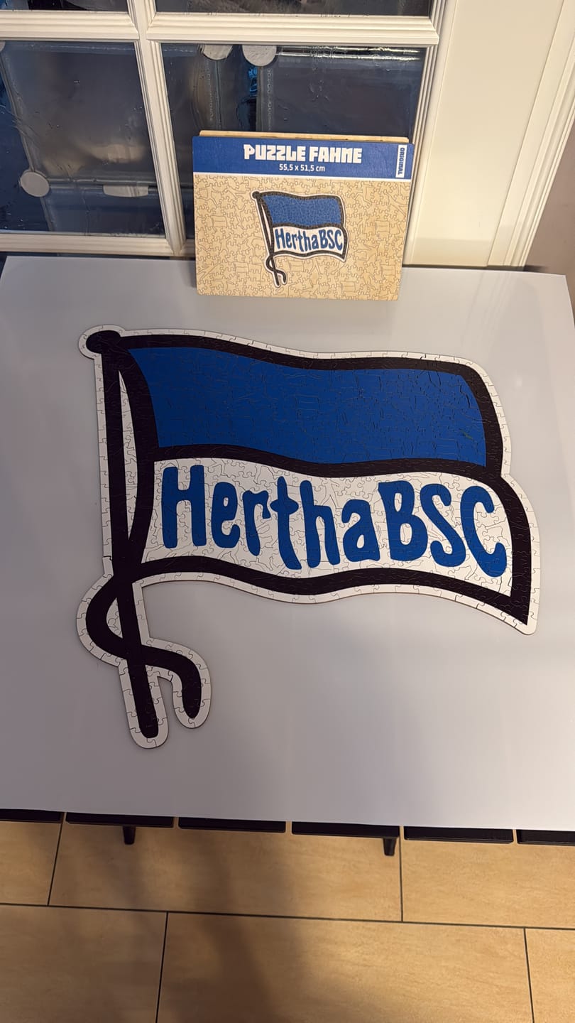 Customer photo review of Hertha BSC® Logo - Holzpuzzle