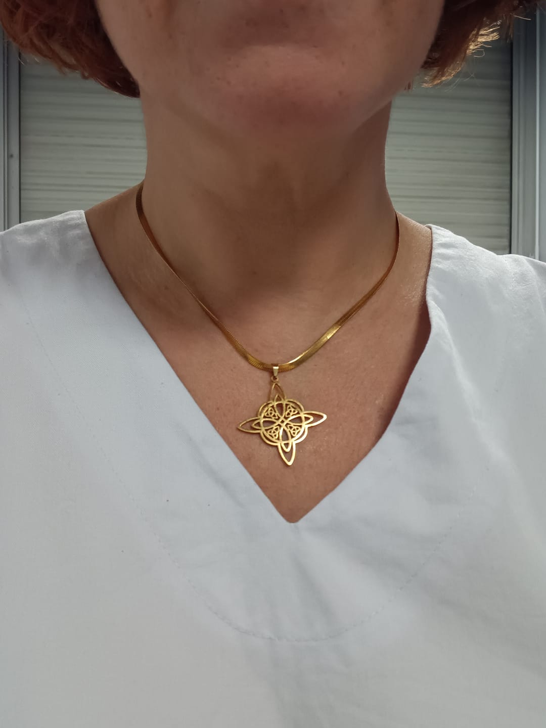 Customer photo review of Pendentif "Protection Éternelle" - Nœud de Sorcière, Chaîne plate