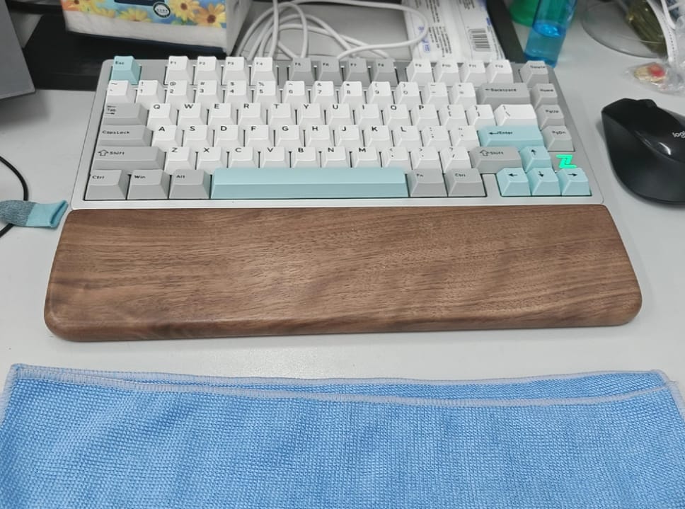 Customer photo review of Mechanical Keyboard Wrist Support