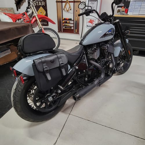 Customer photo review of 8L - Pony Indian Chief Bobber Darkhorse Leather Motorcycle Saddlebags