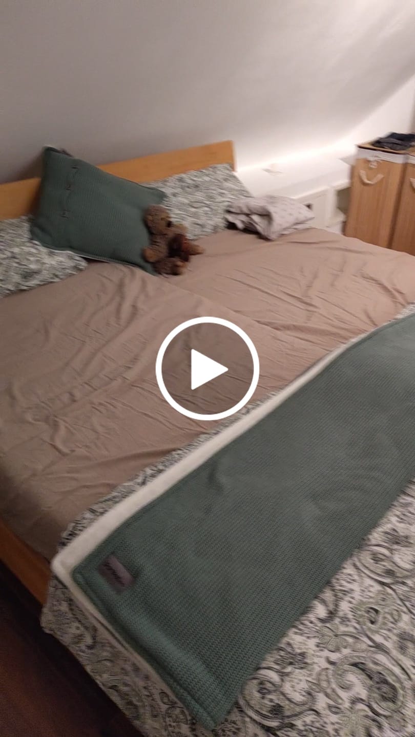 Customer video review of Kuschelkissen mit Baumwollstrick • 50x50 cm