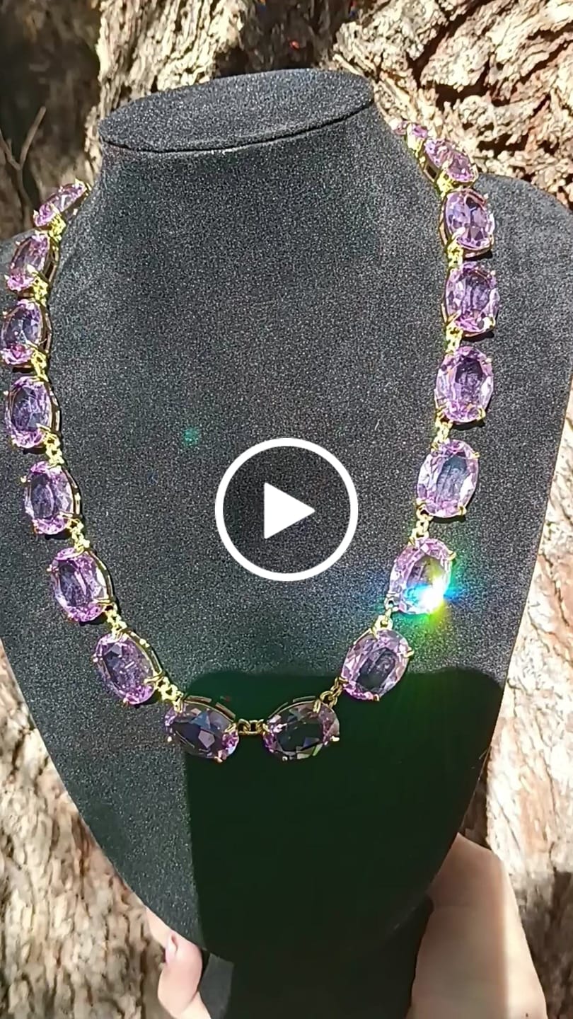 Customer video review of HEIDI DAUS® "Devil Wears Heidi" Crystal Oval Necklace