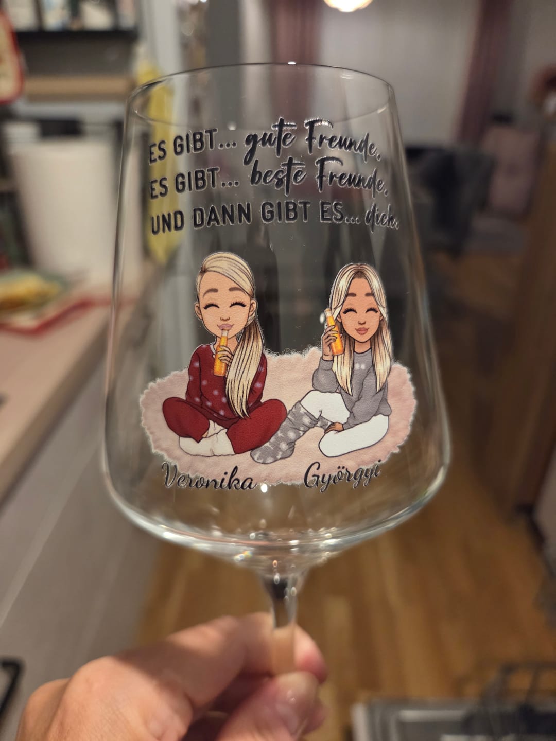 Customer photo review of Herzensmenschen - Personalisiertes Weinglas