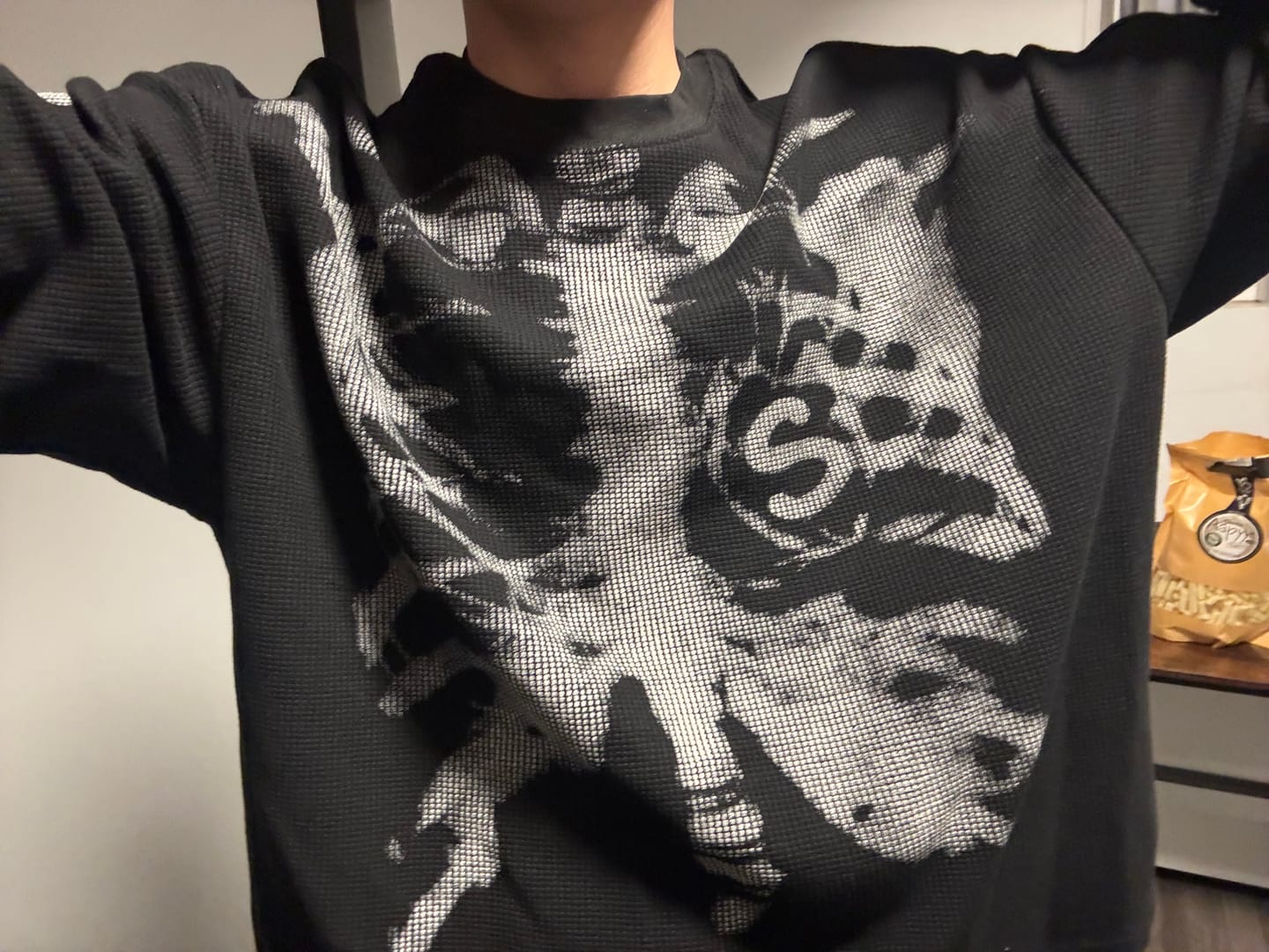 Customer photo review of Skeleton Graphic Waffle Sweatshirt - 2495