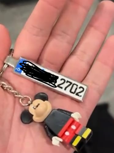 Customer photo review of Kennzeichen Schlüsselanhänger Mini Nummernschild Metall