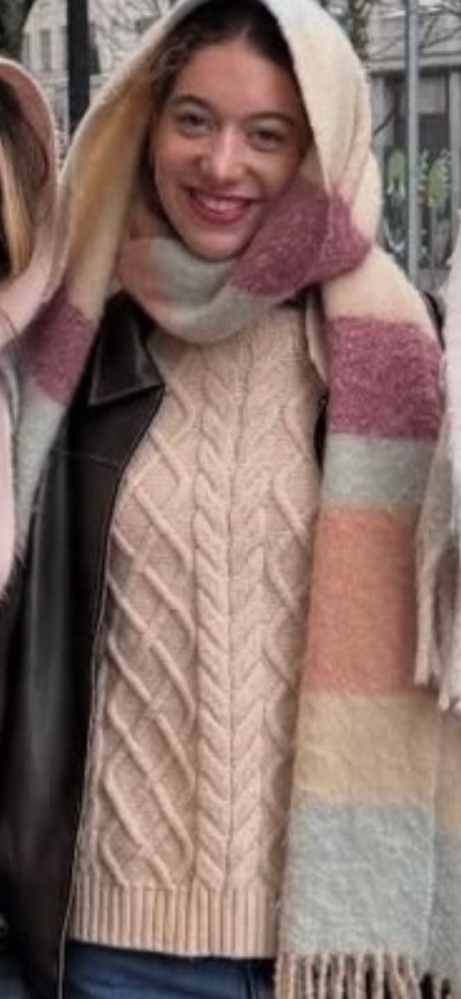 Customer photo review of Aelfric Eden Retro 90s Cable Knit Sweater