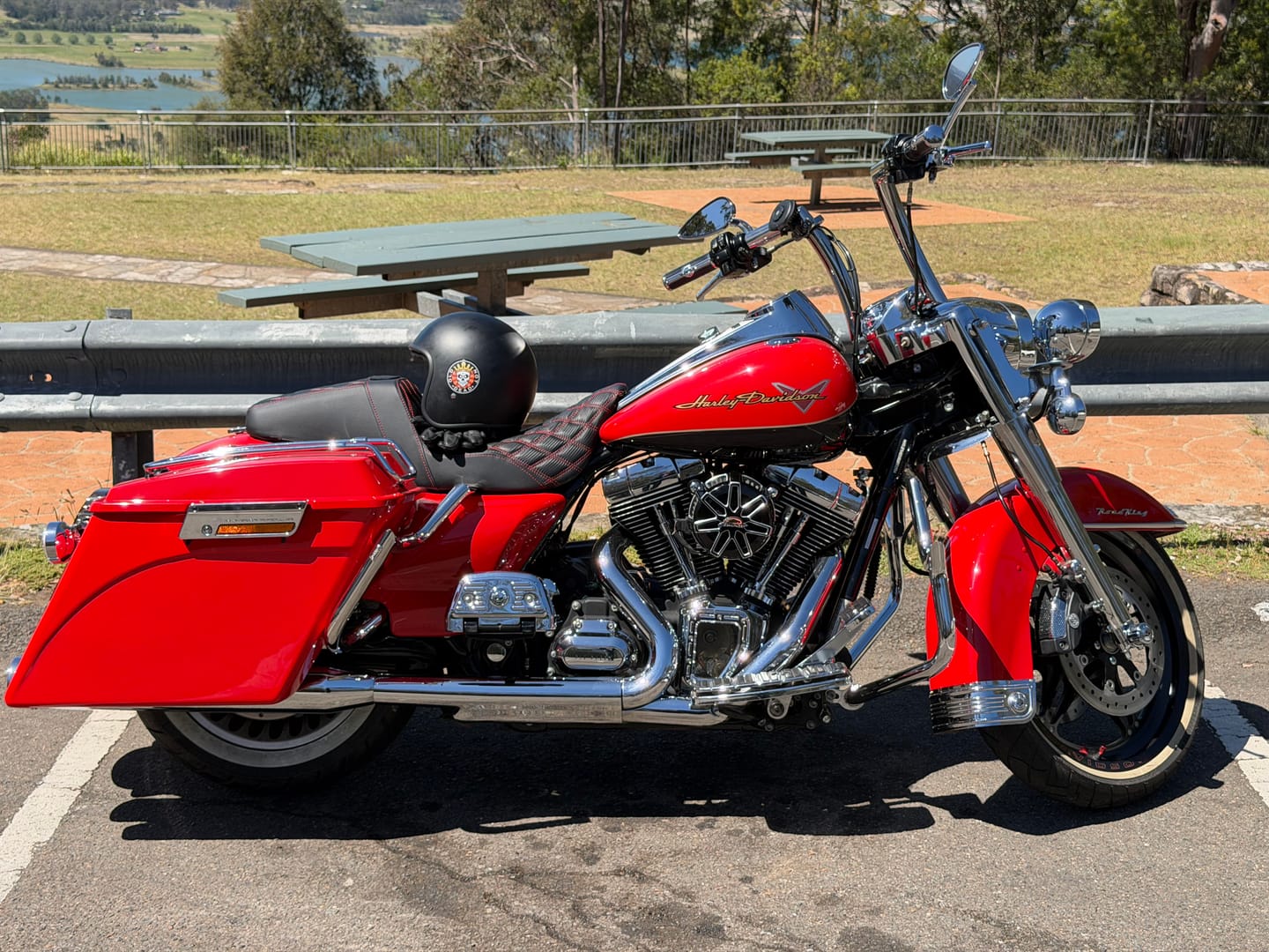 Customer photo review of 3.93" Stretched Saddlebag Bottoms For  '14-23' Harley Touring