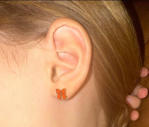 Customer photo review of Red Bow