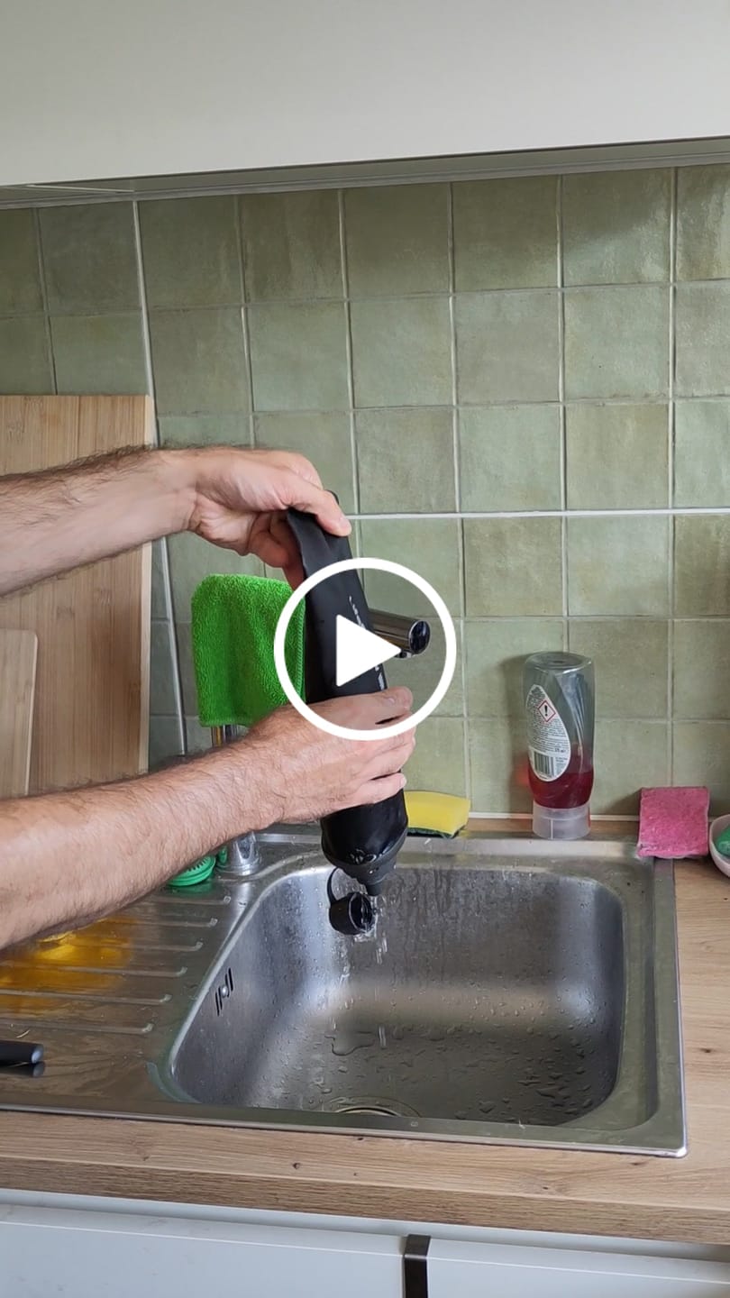 Customer video review of LifeStraw Peak Series Collapsible Squeeze 1L Bottle with Filter