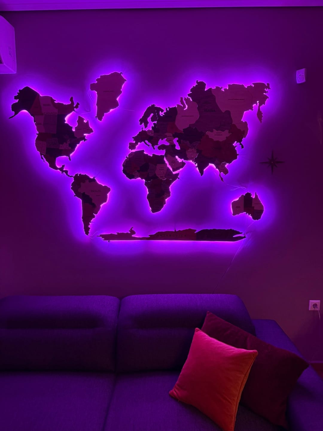 Customer photo review of 3D LED Wooden World Map 3.0 Multicolor