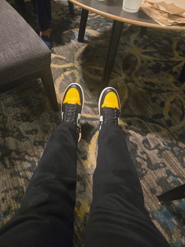 Customer photo review of Jordan 1 Retro High OG Taxi SIZE 12M/13.5W