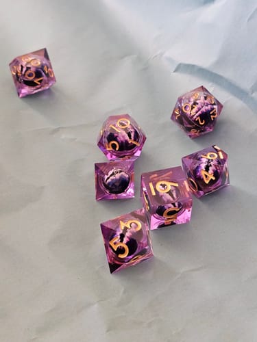 Customer photo review of Amethyst Dragon Eye Flüssigwürfel Set