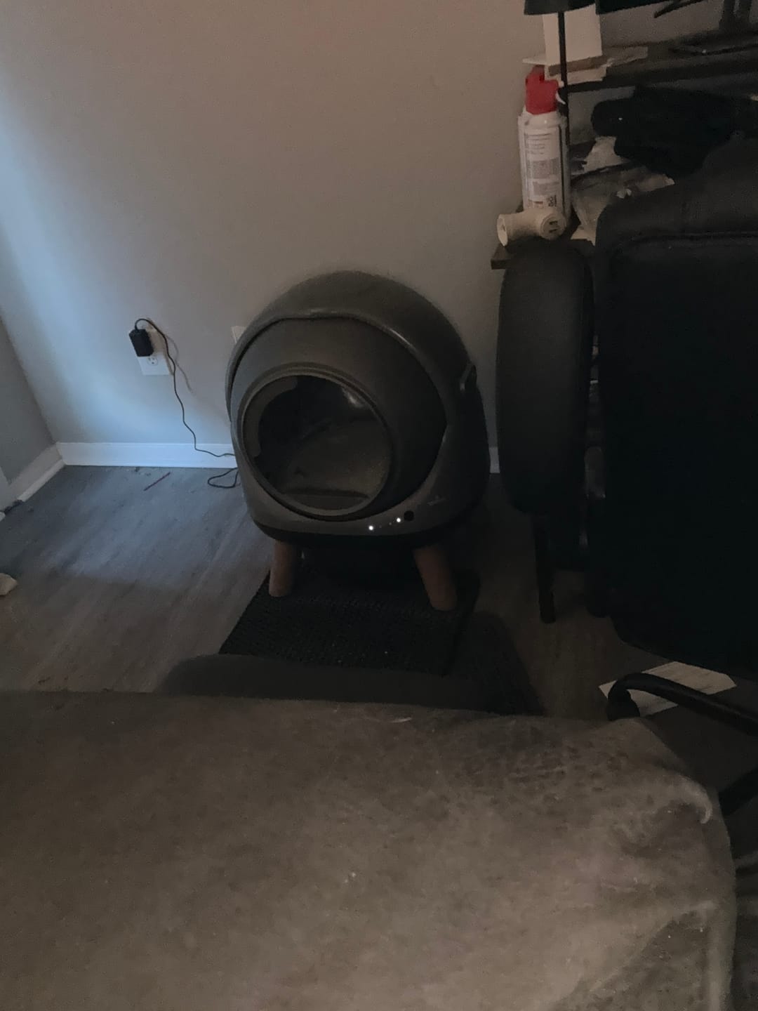 Customer photo review of [Christmas Sale]Orbitie with Wide Opening Self Cleaning Litter Box