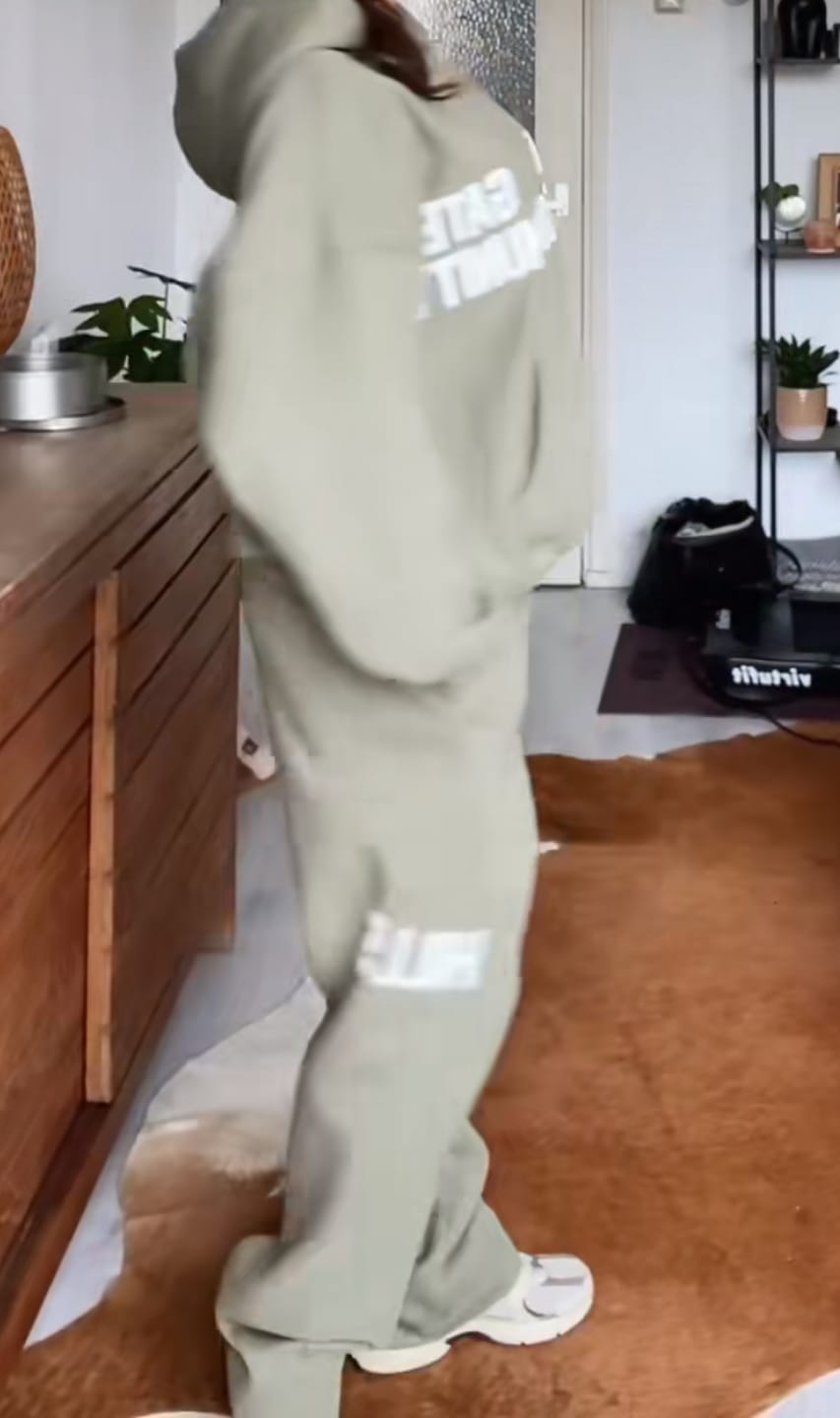 Customer photo review of GATED COMMUNITY HOODIE SAGE