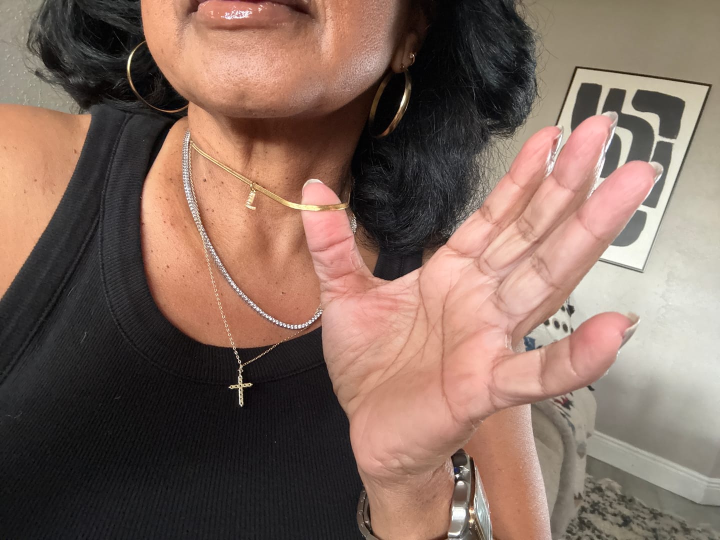 Customer photo review of Melly® Diamond Initial Herringbone Necklace