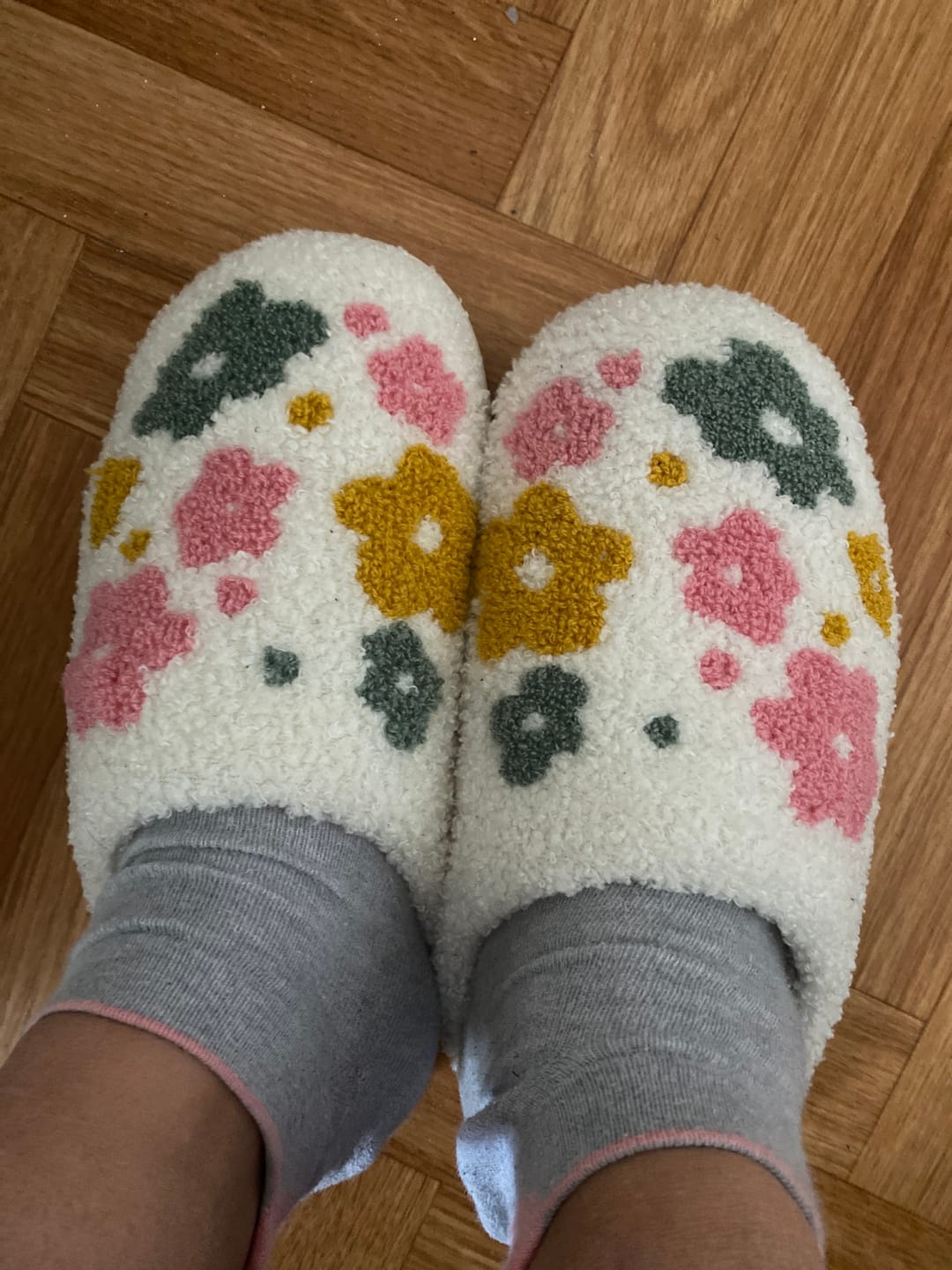 Customer photo review of Livia Flower Slippers