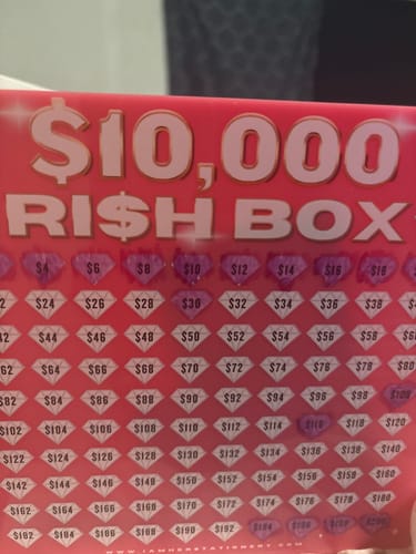 Customer photo review of Icy Pynk | $10k Ri$h Box