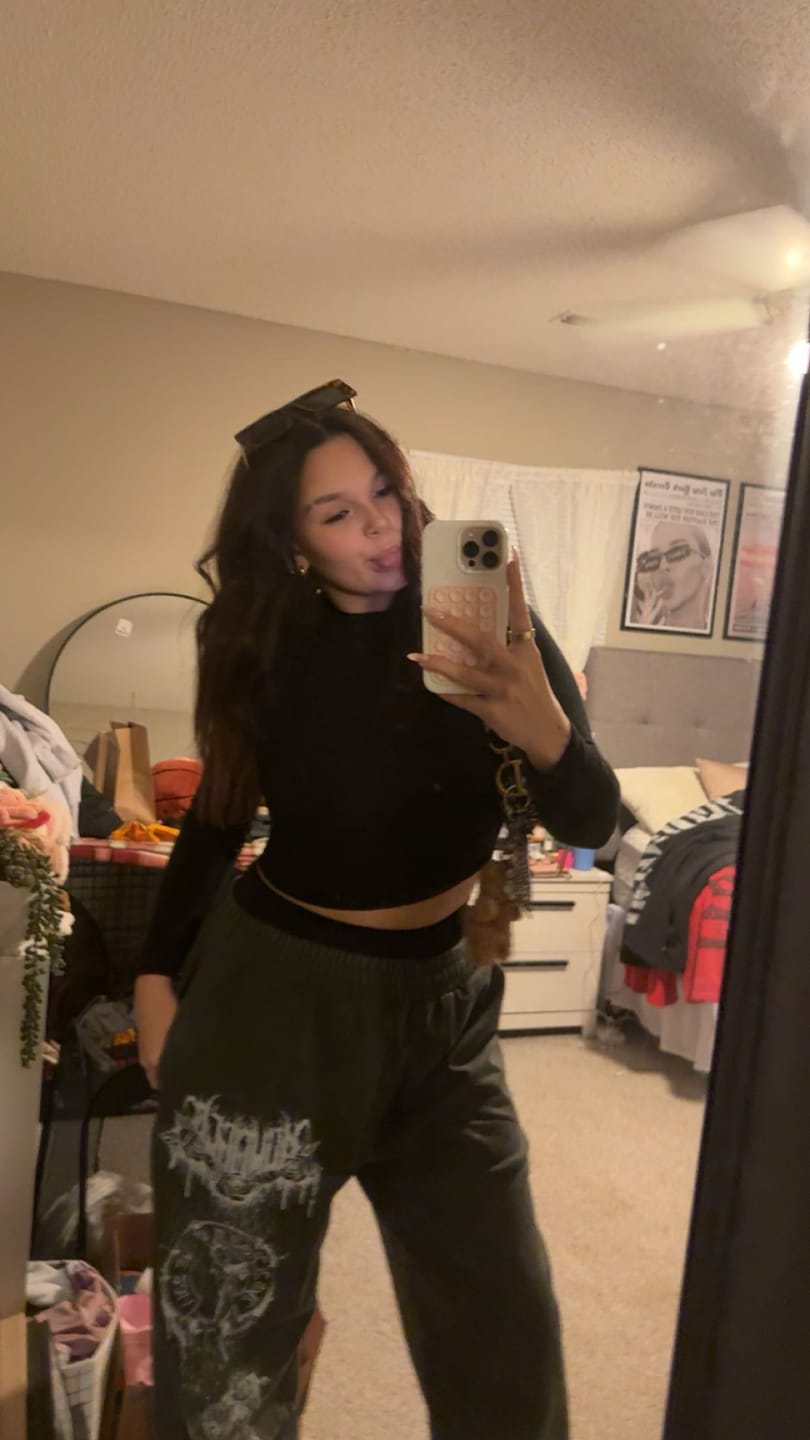 Customer photo review of 2116 - Dynasty Sweats