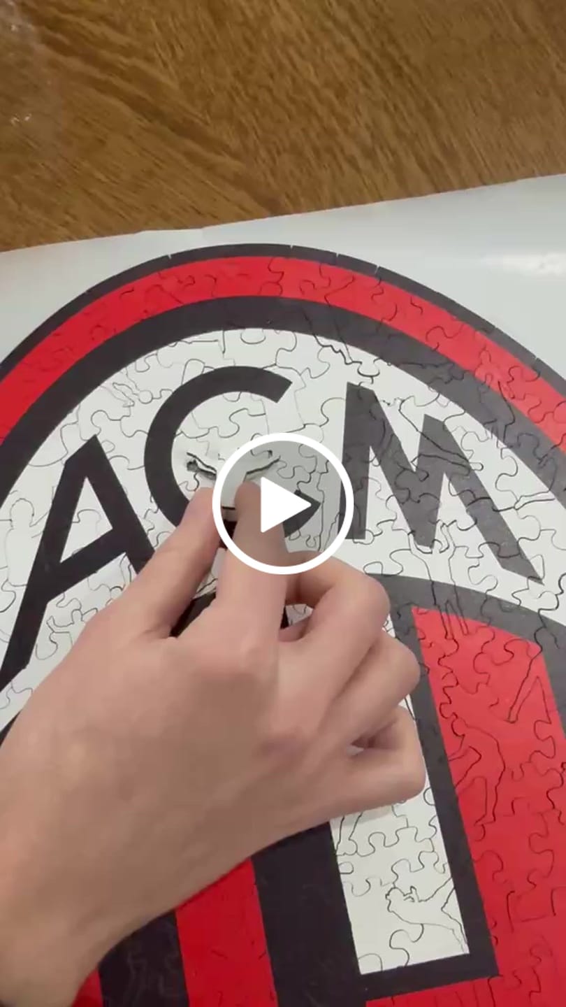 Customer video review of AC Milan® Logo - Wooden Puzzle