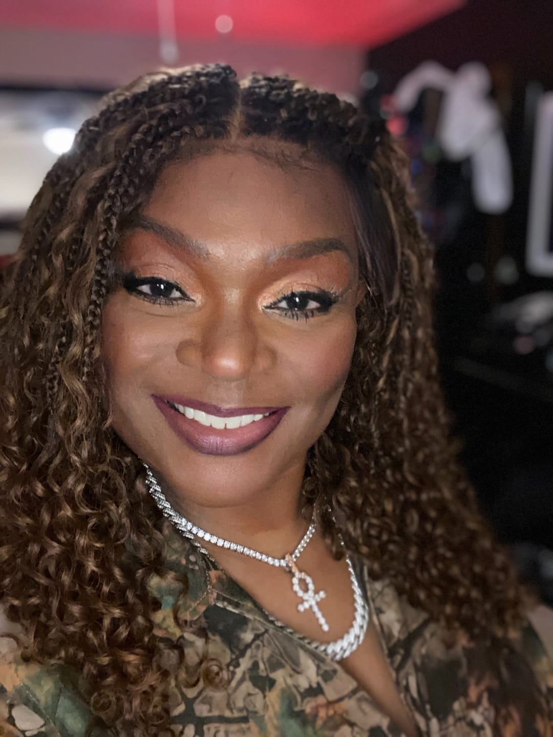 Customer photo review of Nami - Drawstring Cap Glueless Water Wave Human Hair Curls Pre Bleached Swiss HD Full Lace Knotless Boho Box Braided Wig