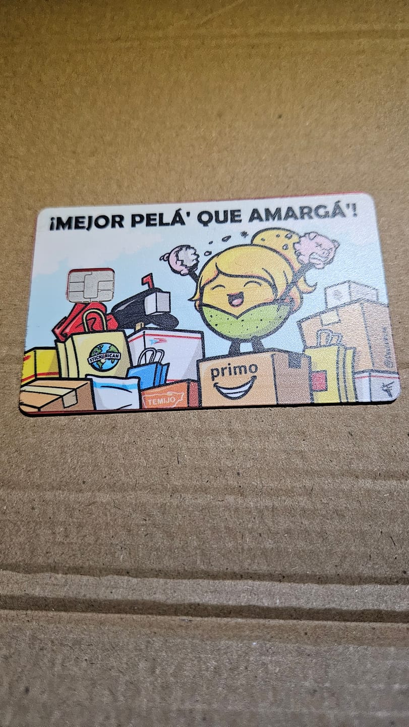 Customer photo review of Pa’ Eso Trabajo - Sticker para Tarjeta de Crédito