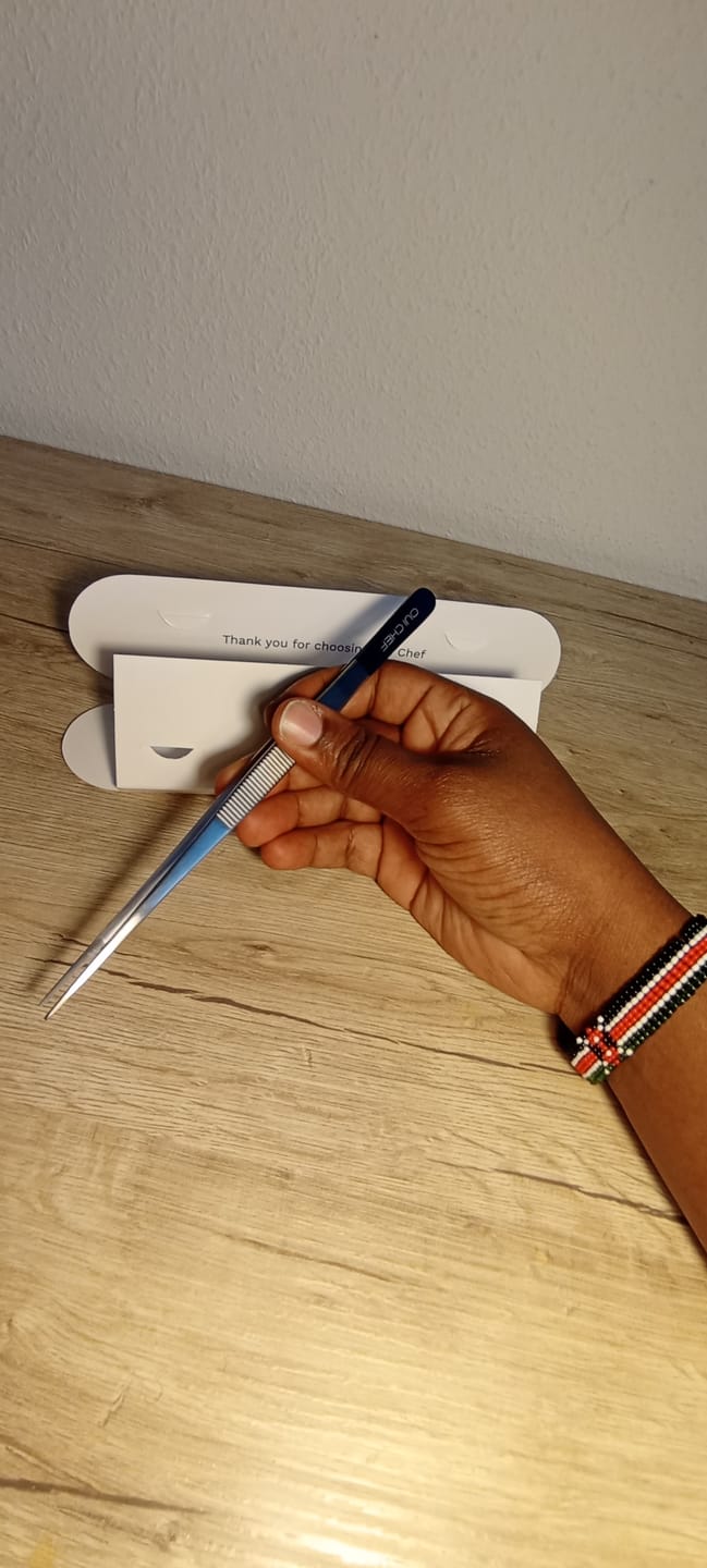 Customer photo review of Medium Straight SuperFine Tweezers