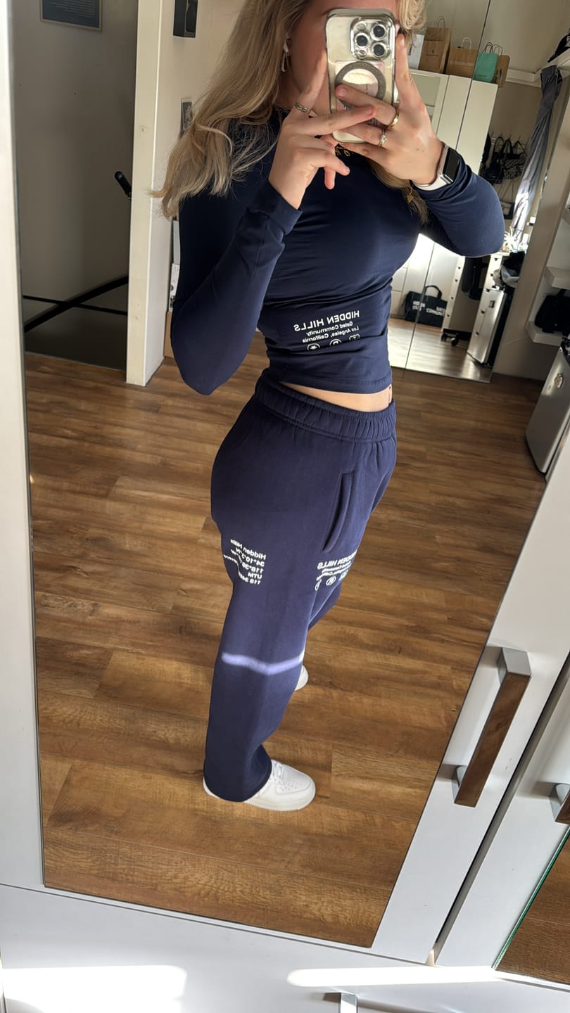 Customer photo review of LABEL STRAIGHT LEG SWEATPANTS NAVY