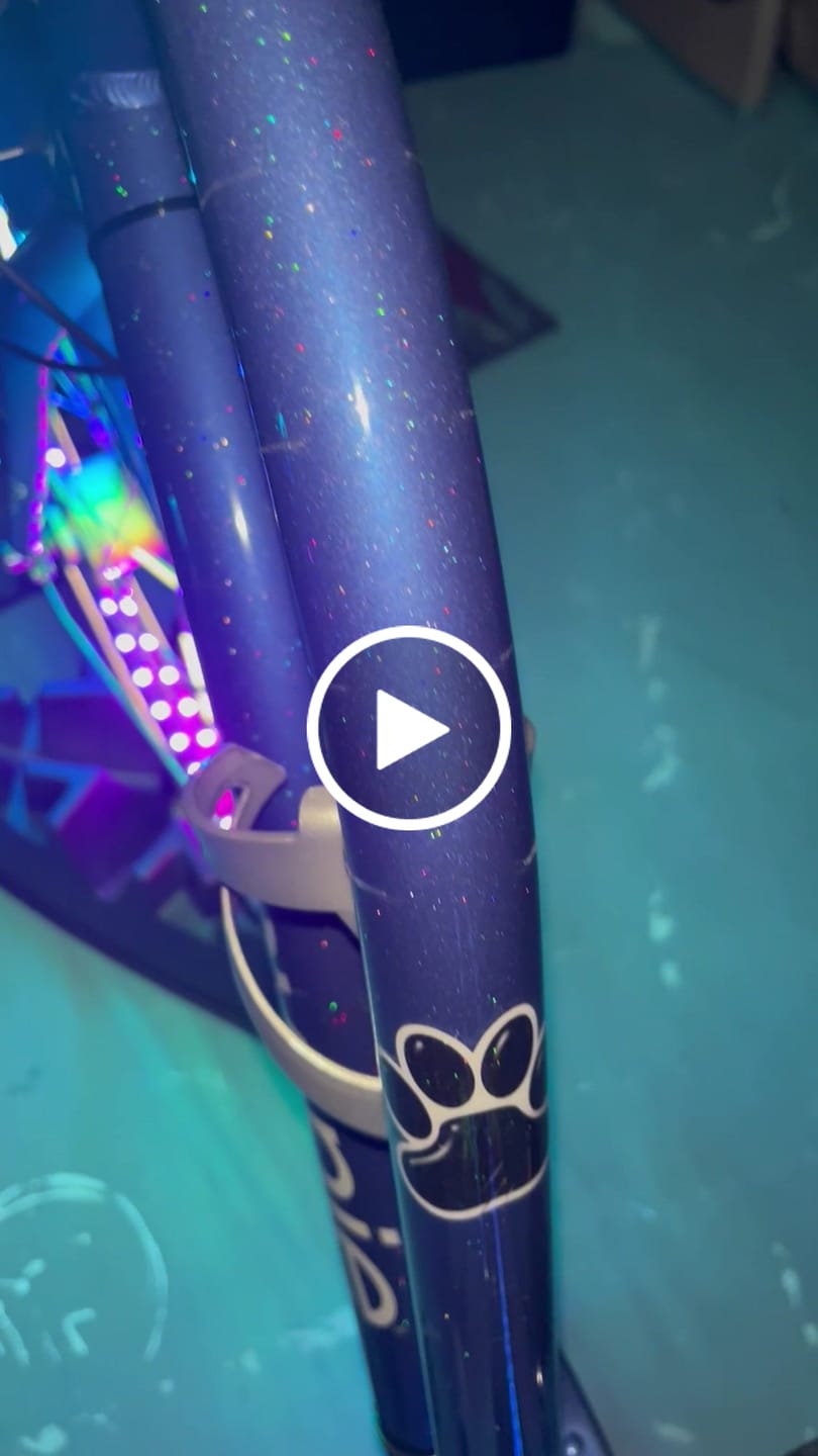 Customer video review of Sparkle Shift Frame Keeper