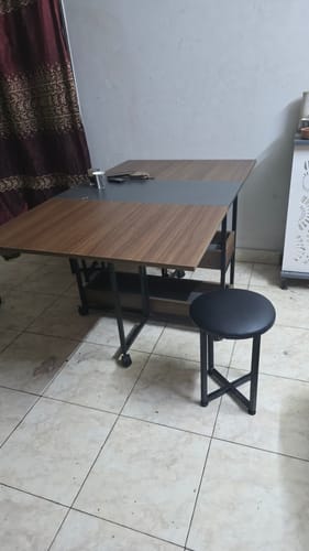 Customer photo review of ترابيزة سفرة مودرن ذات غالق للتحكم فى الحركة-stco10