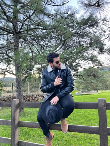 Customer photo review of Chamarras para Hombre Tipo Piel Cuello Sherpa D45310 Negro