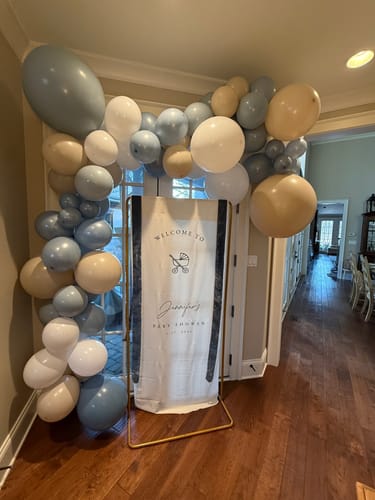 Customer photo review of It's a Boy Balloon Garland Kit