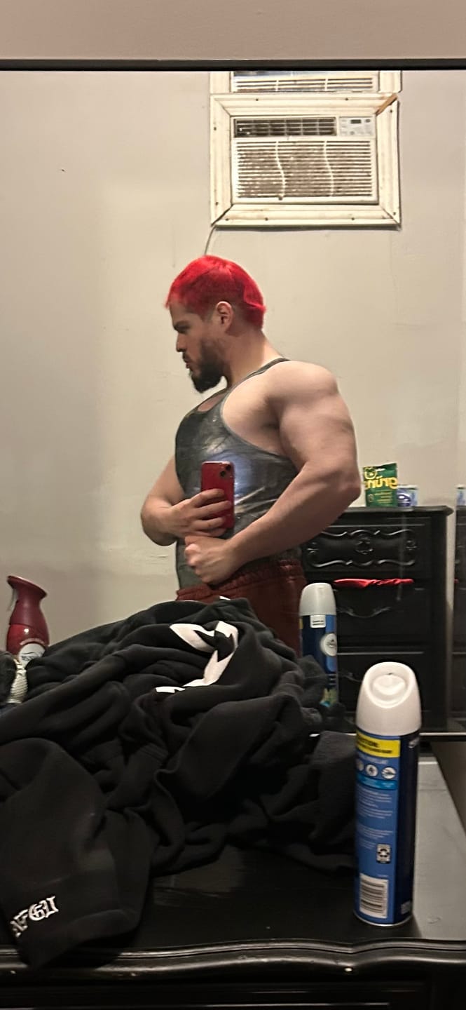 Customer photo review of 2005 - Hella Pocket Sweats