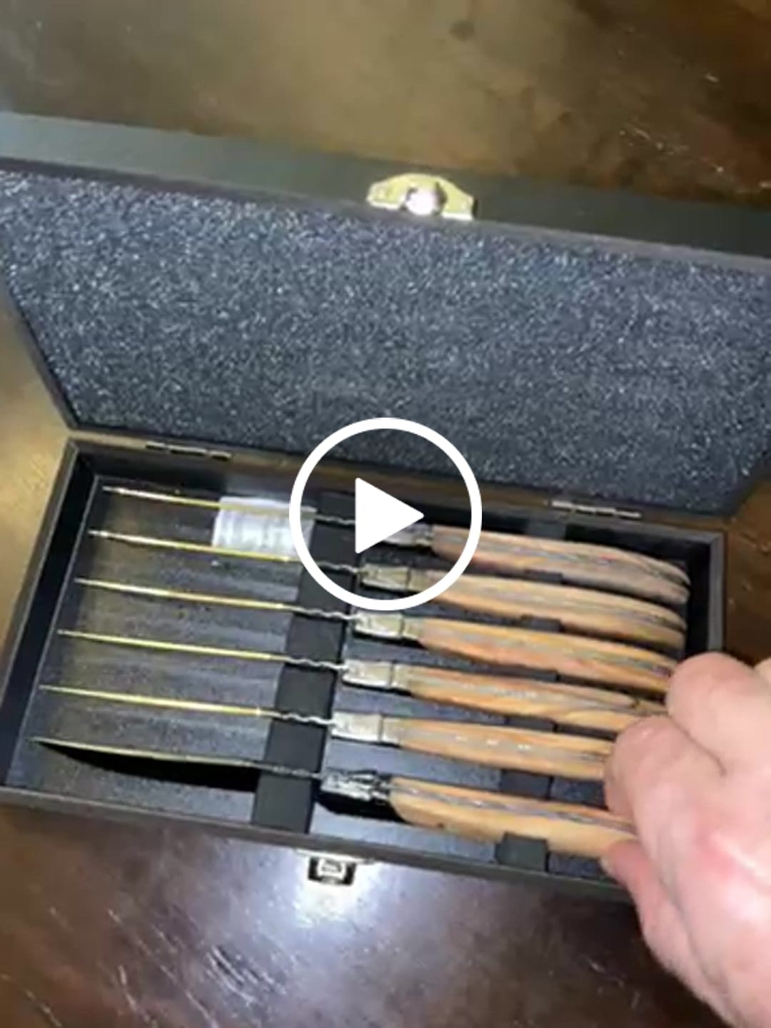 Customer video review of Blackwell Steakmessen Laguiole - Olijfhout - 6 Stuks