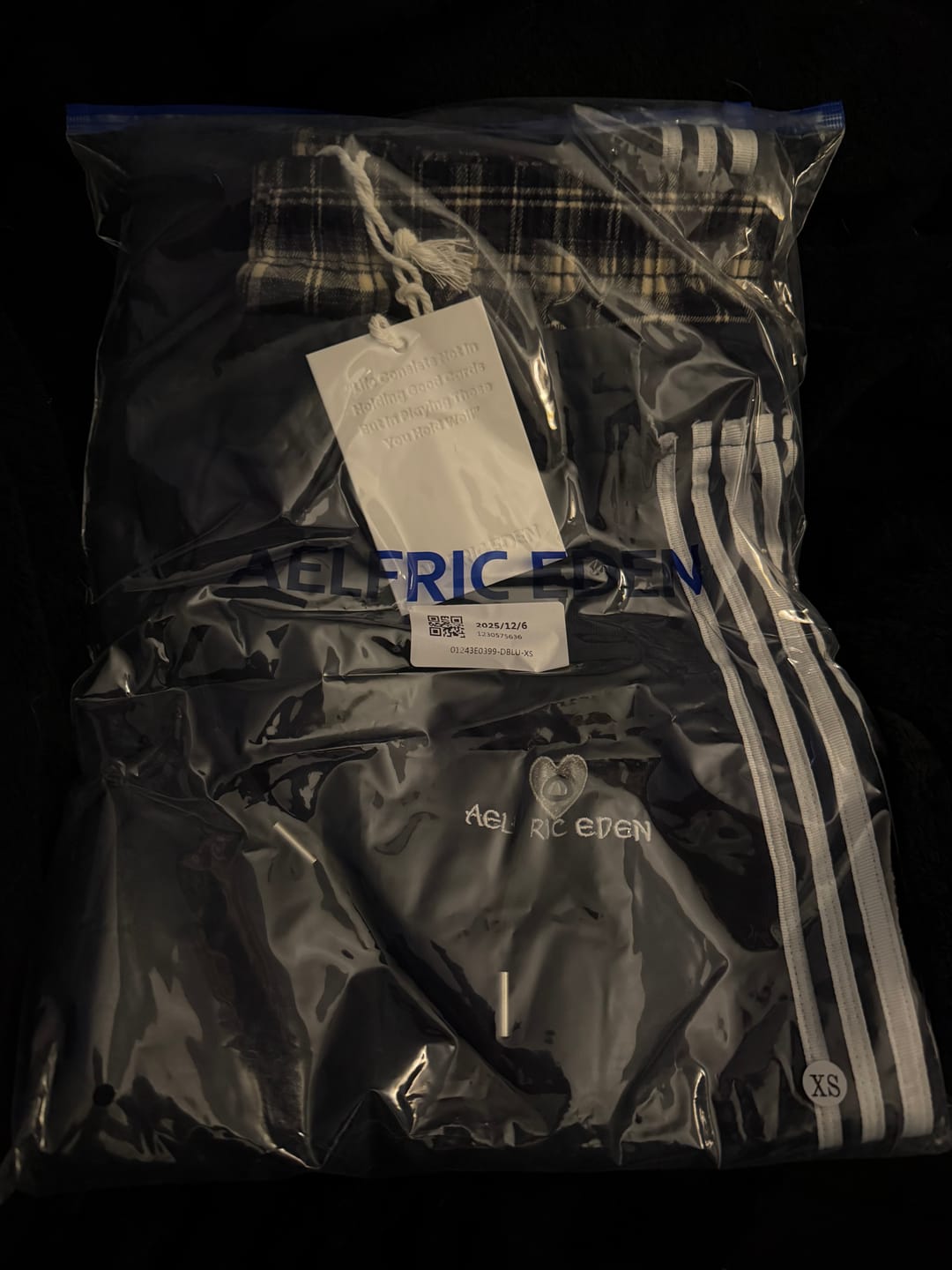 Customer photo review of Aelfric Eden Double Waist Baggy Sweatpants