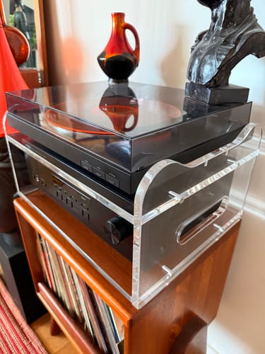 Customer photo review of Prisma 140T - Acrylic Hi-Fi Shelf