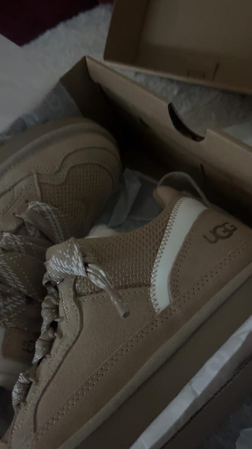 Customer photo review of UGG Lowmel Sand
