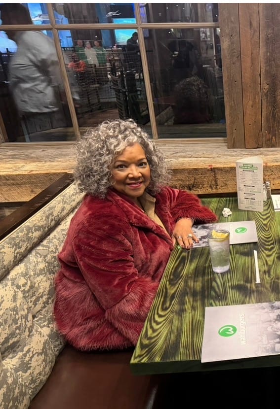 Customer photo review of Luvwin 5x5 Deep Curly Salt And Pepper Glueless Gray Color Pre-Cut Lace Bob Wig