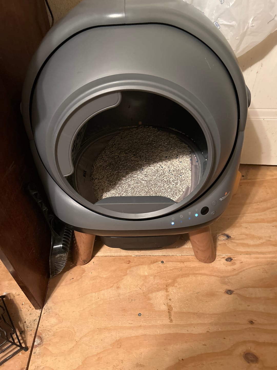 Customer photo review of [Christmas Sale] New Arrivals Els Pet Orbitie with Wide Opening Self Cleaning Litter Box for Cats