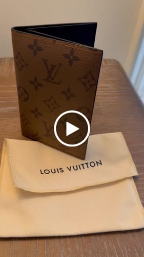 Customer video review of LV Passport Cover Monogram Reverse Canvas