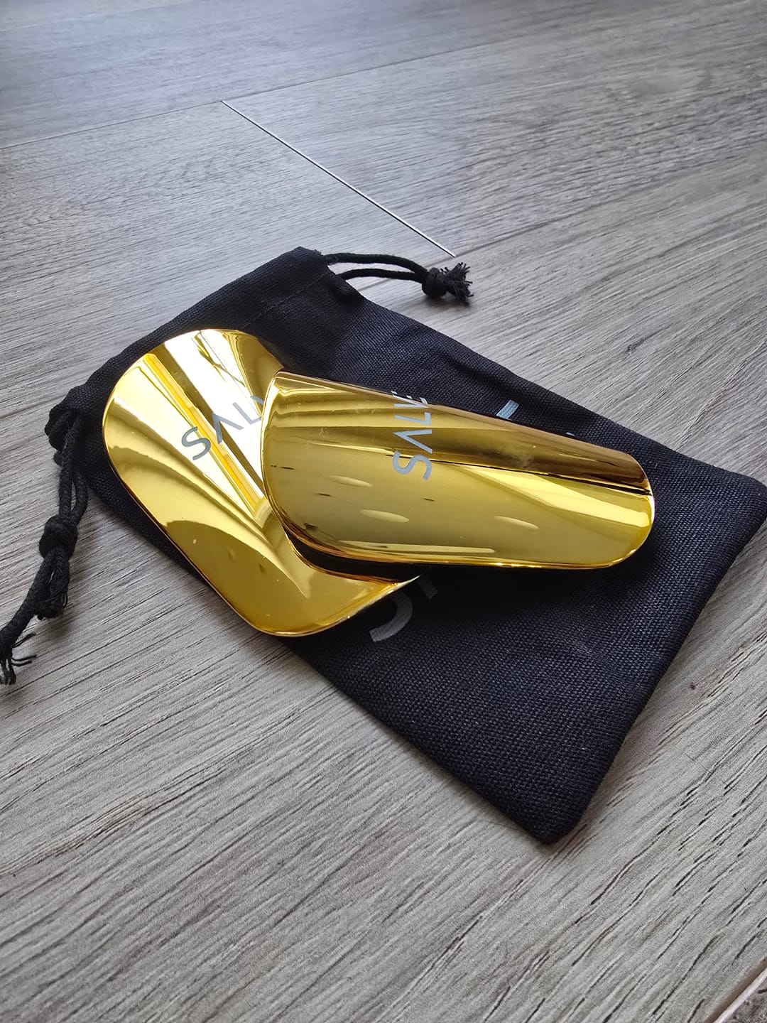 Customer photo review of SALVE Mini Shin Pads Säärisuojat, 8x5 Special Edition Gold