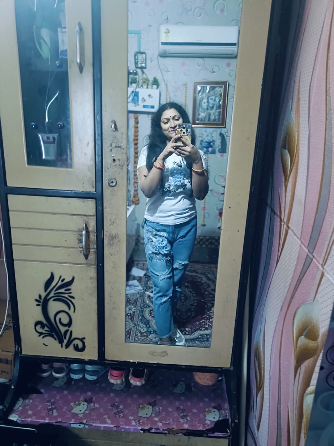 Customer photo review of Brisket Embellished Set of Top and Denims