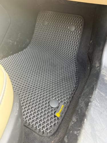 Customer photo review of E-Auto Fußmatten nach Maß - Komplettset