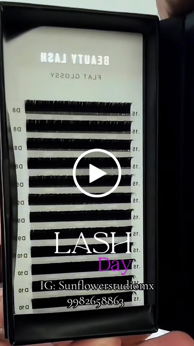 Customer video review of Flat Glossy Lashes